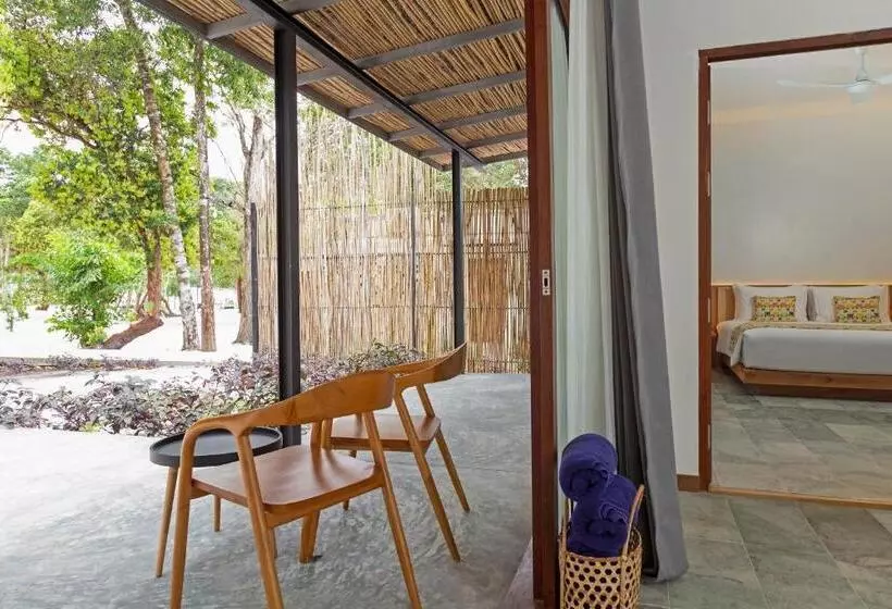 Lomakeskus Island Center Point