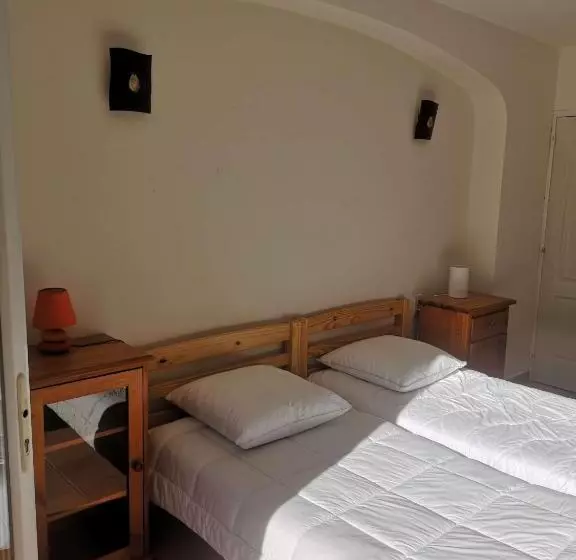 ベッドアンドブレックファースト Chez Tata