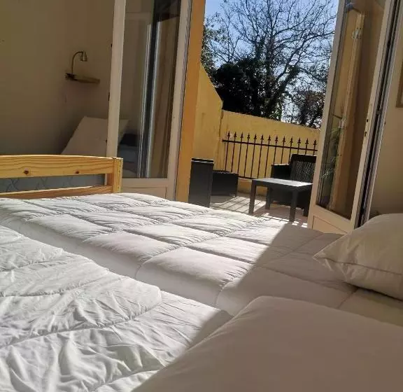 ベッドアンドブレックファースト Chez Tata