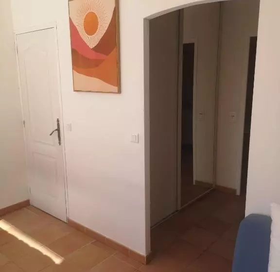 ベッドアンドブレックファースト Chez Tata