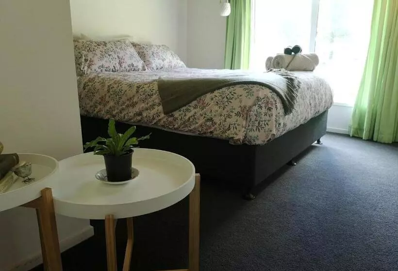 Aamiaismajoitus (B&B) The Gisborne Club   Boutique Accommodation