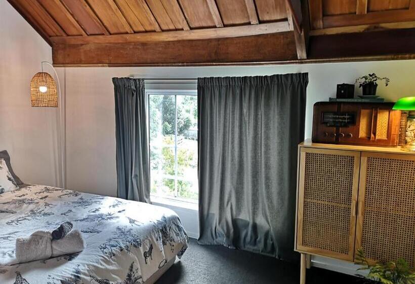 צימר The Gisborne Club Boutique Accommodation