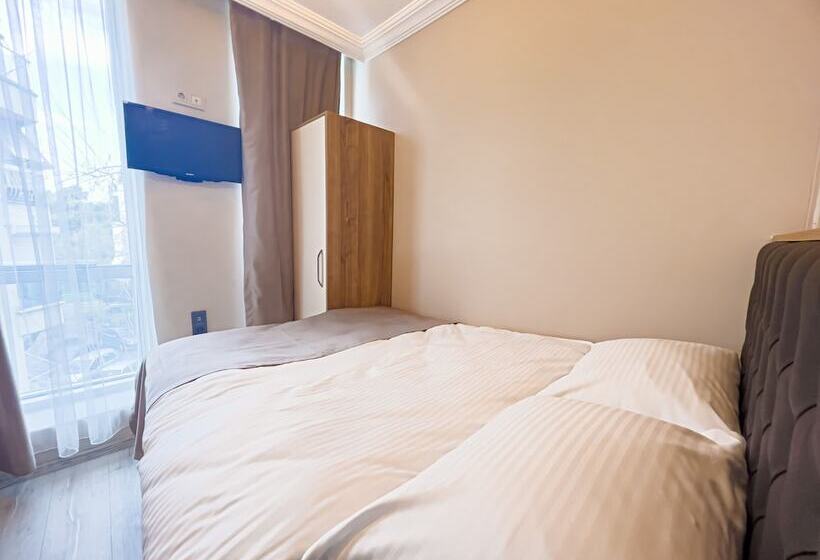 בית מלון כפרי Helen Inn