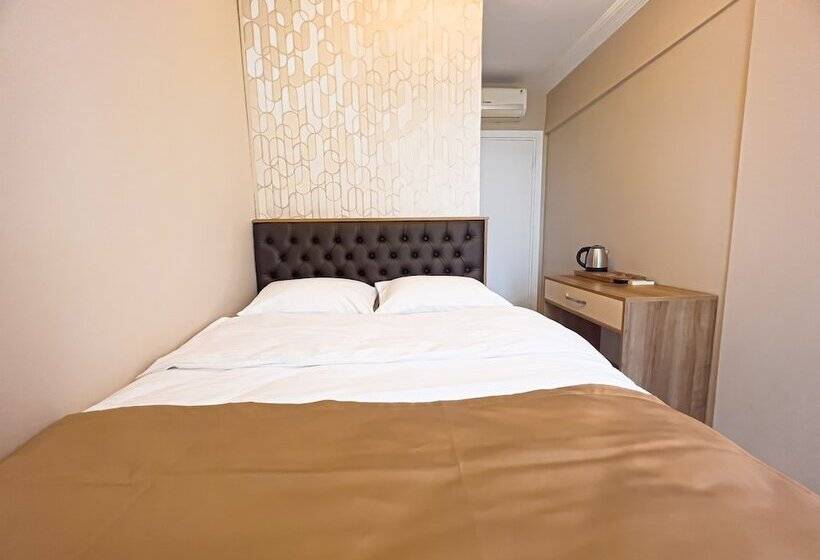 בית מלון כפרי Helen Inn