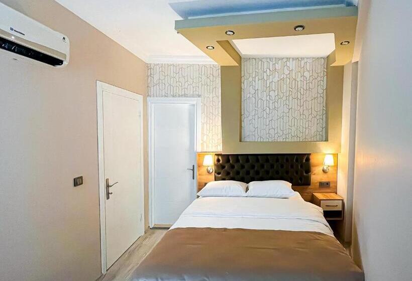 בית מלון כפרי Helen Inn