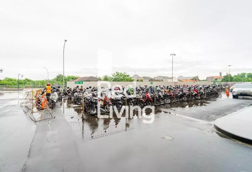 Hotelli Redliving Apartemen Transpark Juanda   Icha Rooms Tower Jade With Netflix