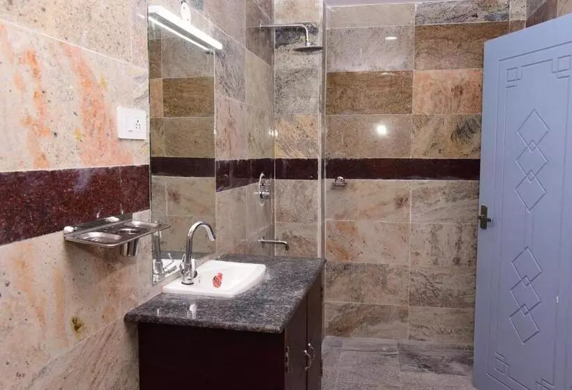 Hotelli Thangam Residency