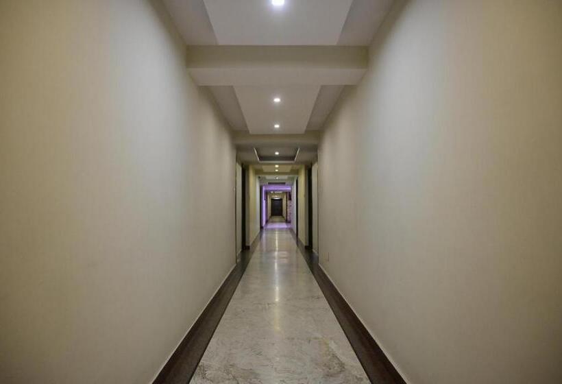 هتل Treebo Premium Mahal Inn