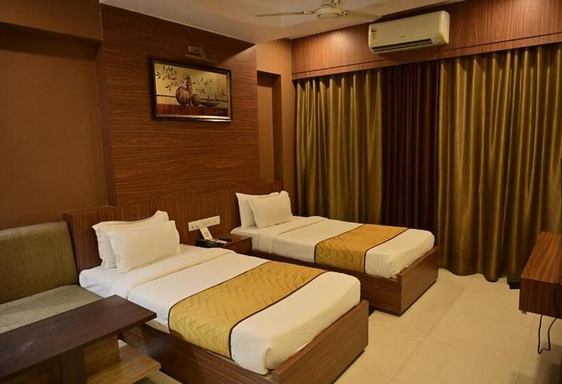 هتل Treebo Premium Mahal Inn