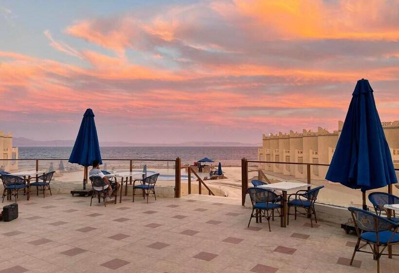 هتل Zain Dive Inn