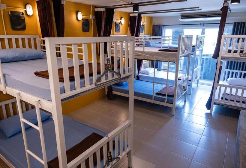 Krabi Freedom Hostel And Bar