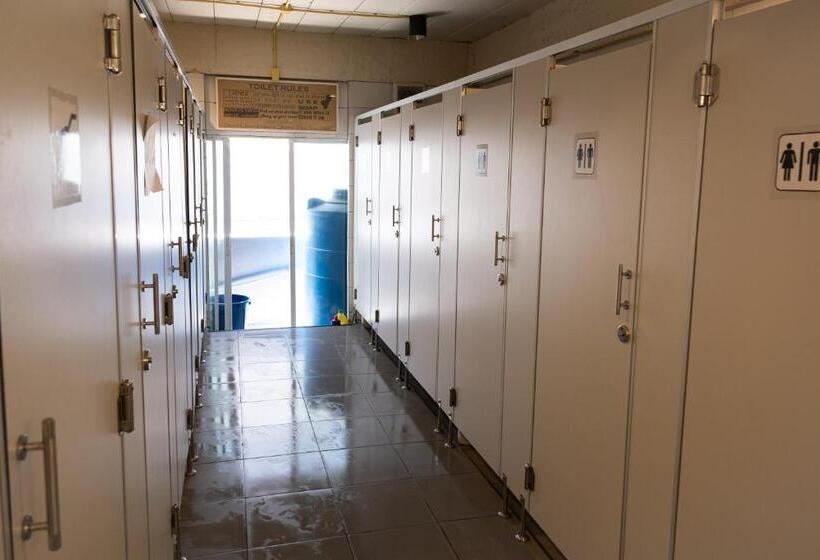 Krabi Freedom Hostel And Bar