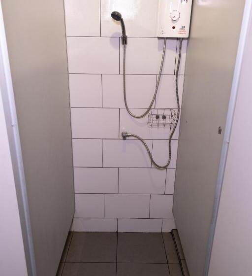 Krabi Freedom Hostel And Bar