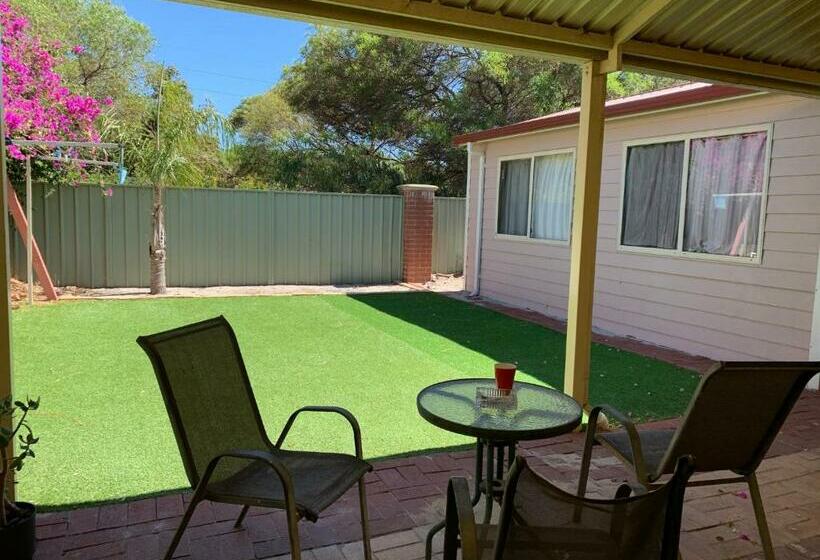 פנסיון Lovely Granny Flat