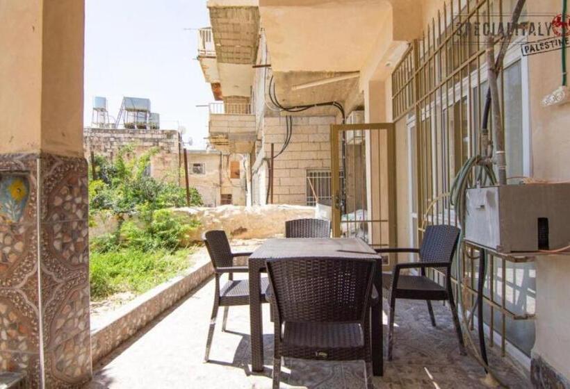 پانسیون Mary S Guest House