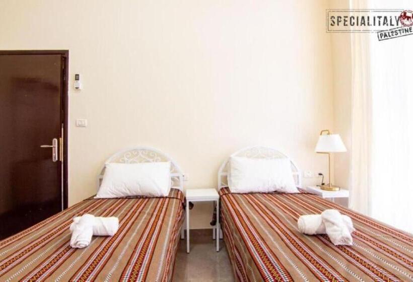 پانسیون Mary S Guest House