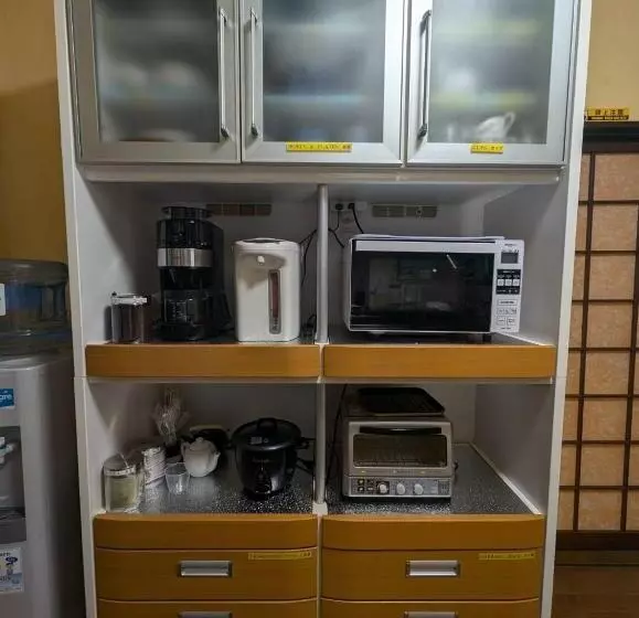 ペンション Hostel Blue Door ホステル ブルードア