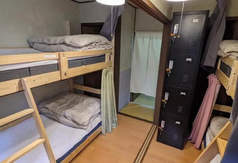 ペンション Hostel Blue Door ホステル ブルードア