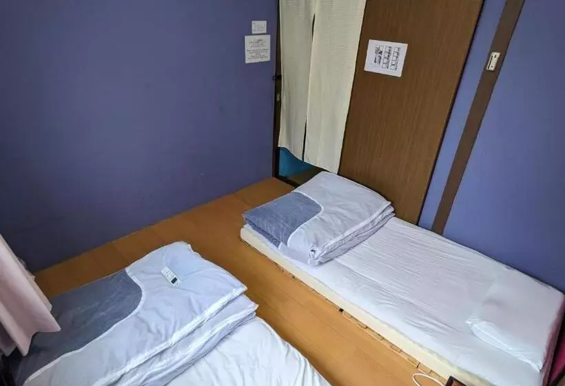 ペンション Hostel Blue Door ホステル ブルードア