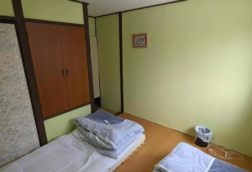 ペンション Hostel Blue Door ホステル ブルードア