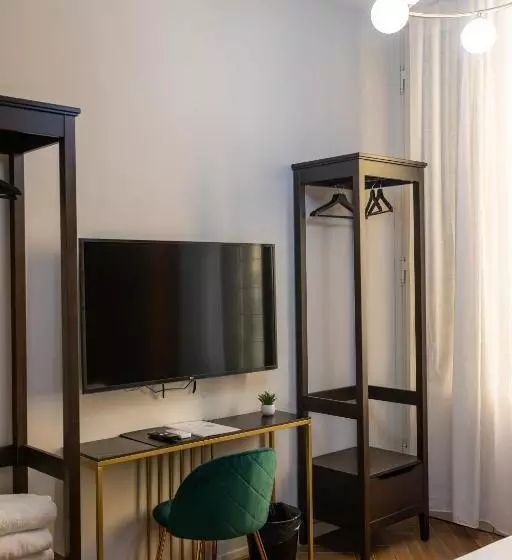 پانسیون Room Eleven