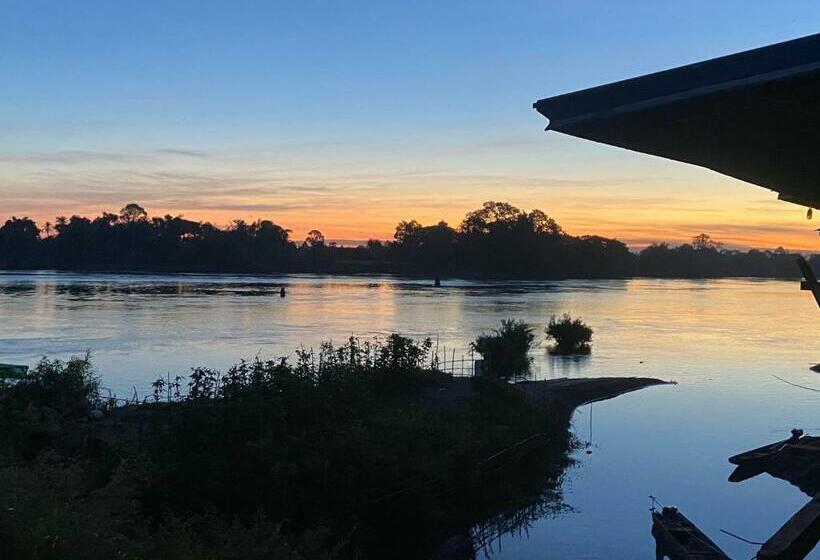 Hostel Crazy Mamapiang Guesthous