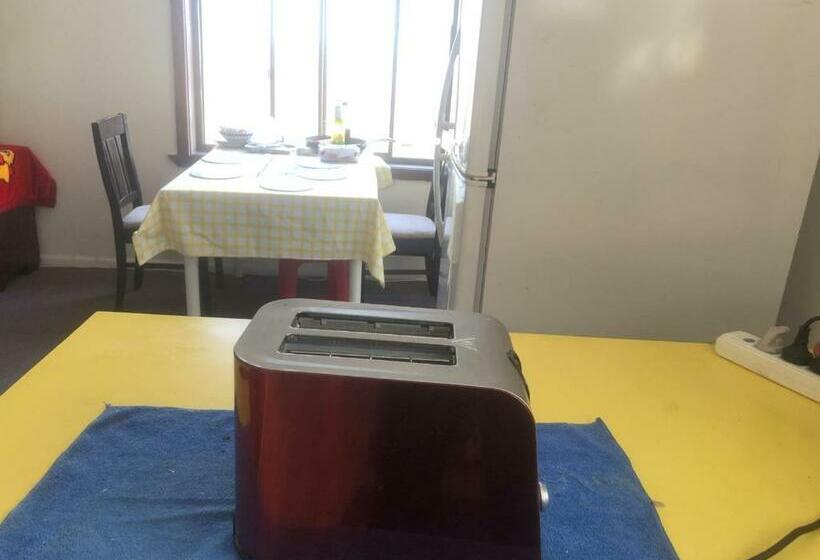 ベッドアンドブレックファースト Budget Double Room Clayton