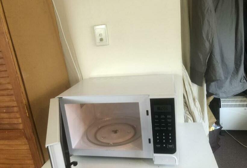 ベッドアンドブレックファースト Budget Double Room Clayton