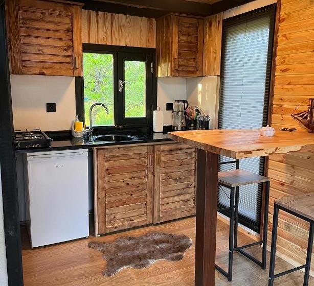 مبيت وإفطار Sapancaadabungalov