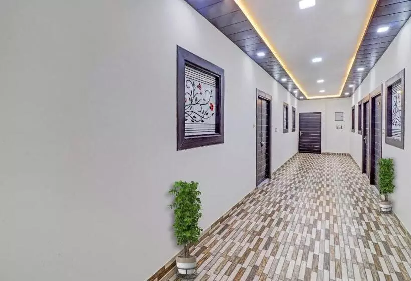 Collection O 80556 Hotel Mansarovar