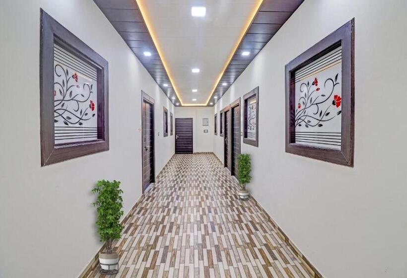 Collection O 80556 Hotel Mansarovar