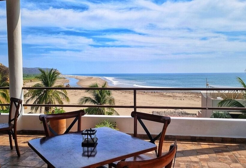 فندق Blue Bocana