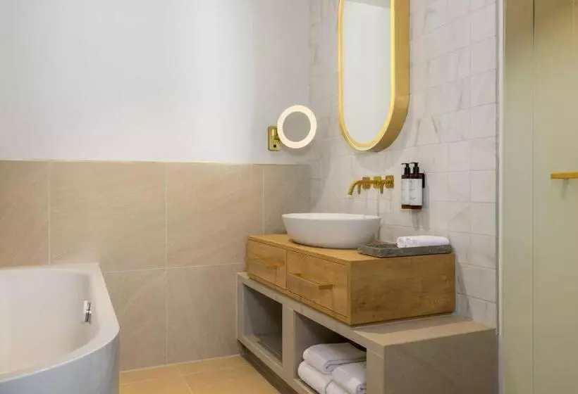 Hotelli Caro & Selig, Tegernsee, Autograph Collection