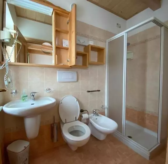 ホテル Garní Ladinia