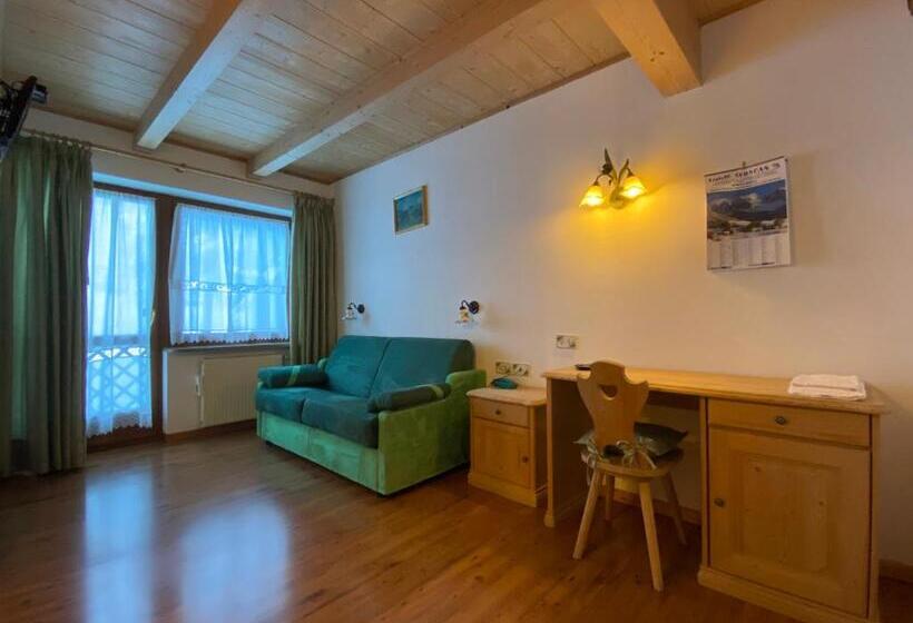 בית מלון כפרי Garní Ladinia