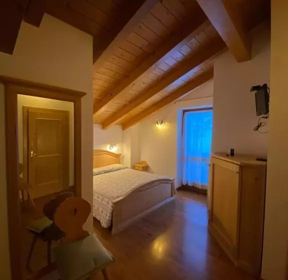 ホテル Garní Ladinia