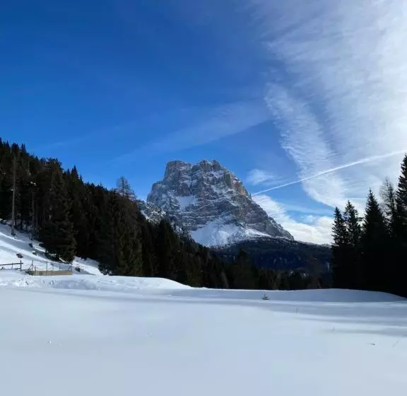 ホテル Garní Ladinia