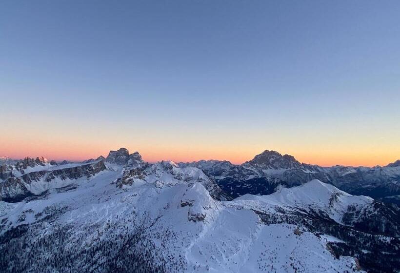 בית מלון כפרי Garní Ladinia