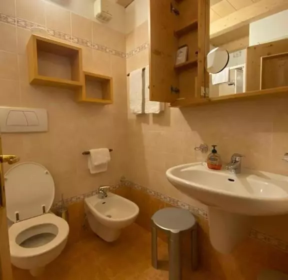 ホテル Garní Ladinia