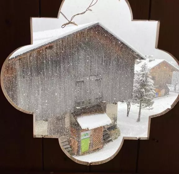 ホテル Garní Ladinia