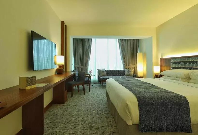 هتل Peshawar Serena