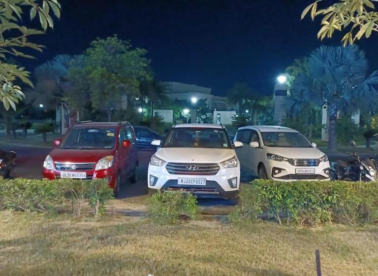 호텔 Radhe Krishna Luxury Stay