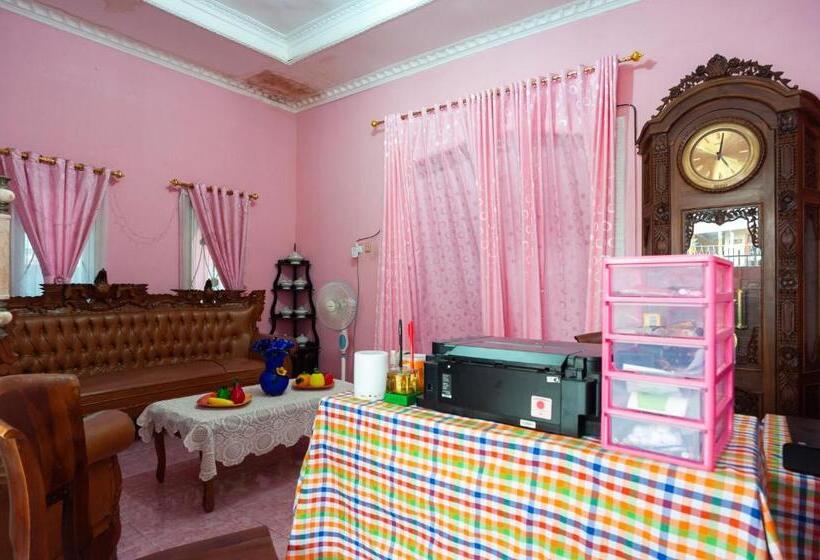 בית מלון כפרי Reddoorz Near Simpang Bandara Smb Ii