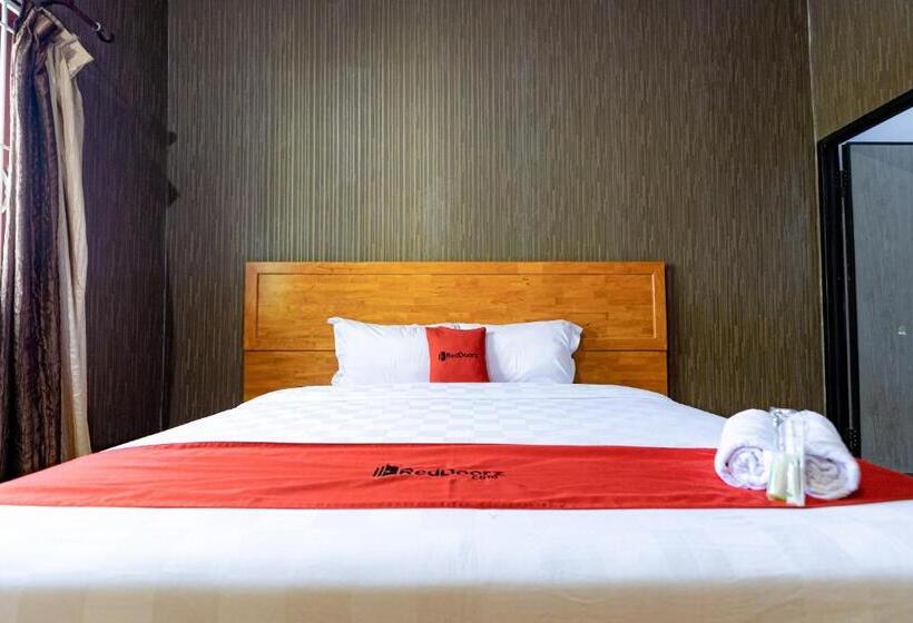 ホテル Reddoorz Syariah Near Uisu Medan
