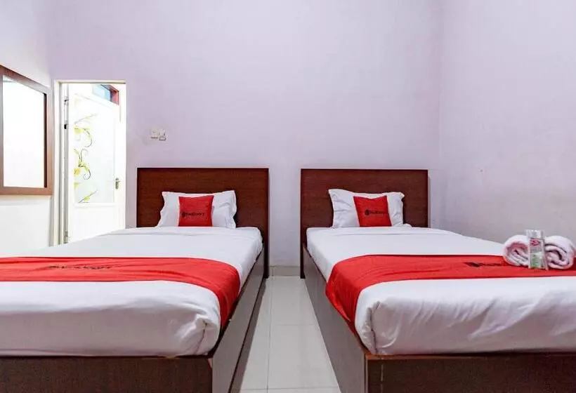 هتل Reddoorz Syariah Near Uisu Medan