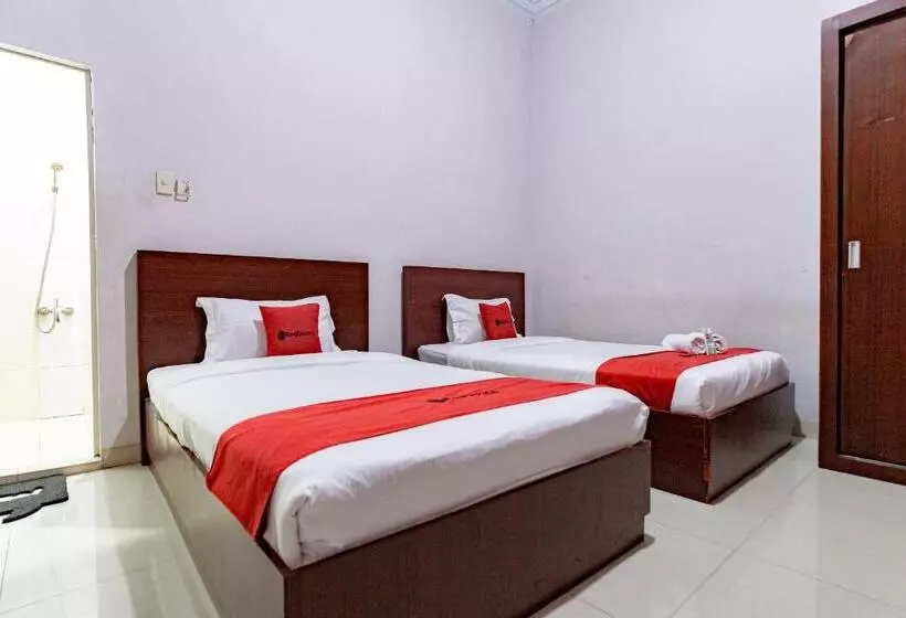 هتل Reddoorz Syariah Near Uisu Medan