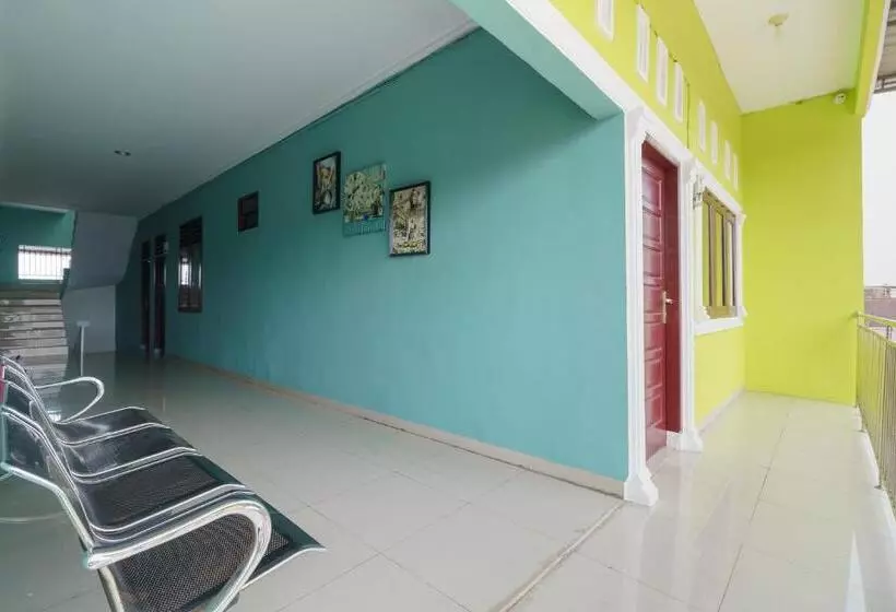 هتل Reddoorz Syariah Near Uisu Medan