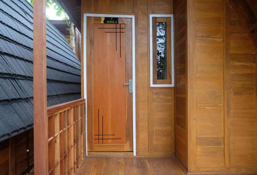 Hotelli Urbanview Villa Lukulo Kebumen By Reddoorz