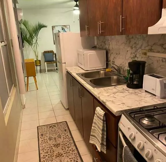 El Flamingo Beach Club