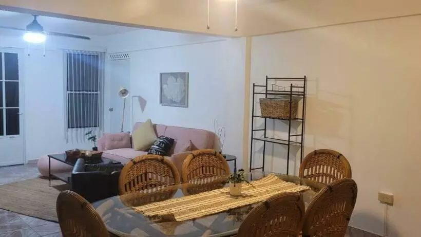 El Flamingo Beach Club